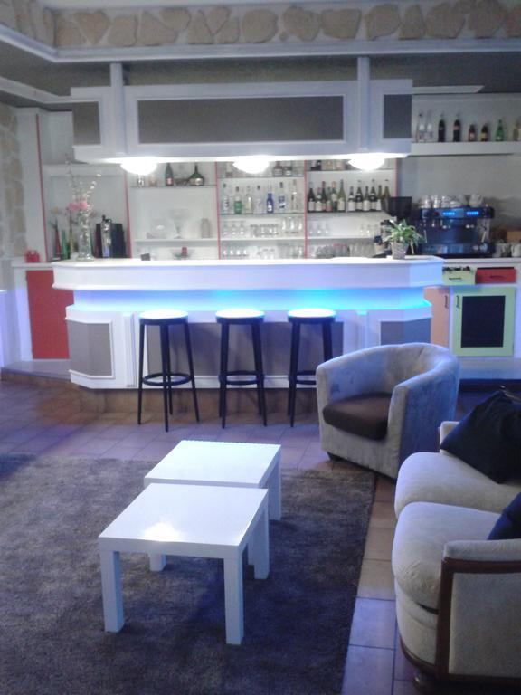 Le Merle Blanc Hotel Logis Дигуэн Экстерьер фото