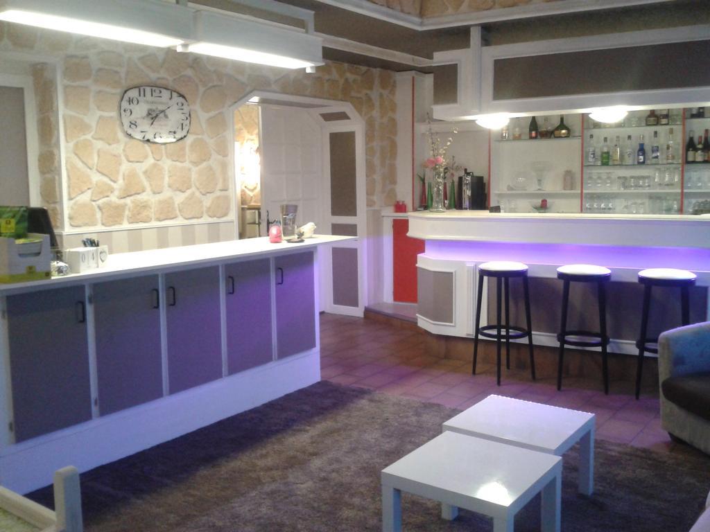 Le Merle Blanc Hotel Logis Дигуэн Экстерьер фото