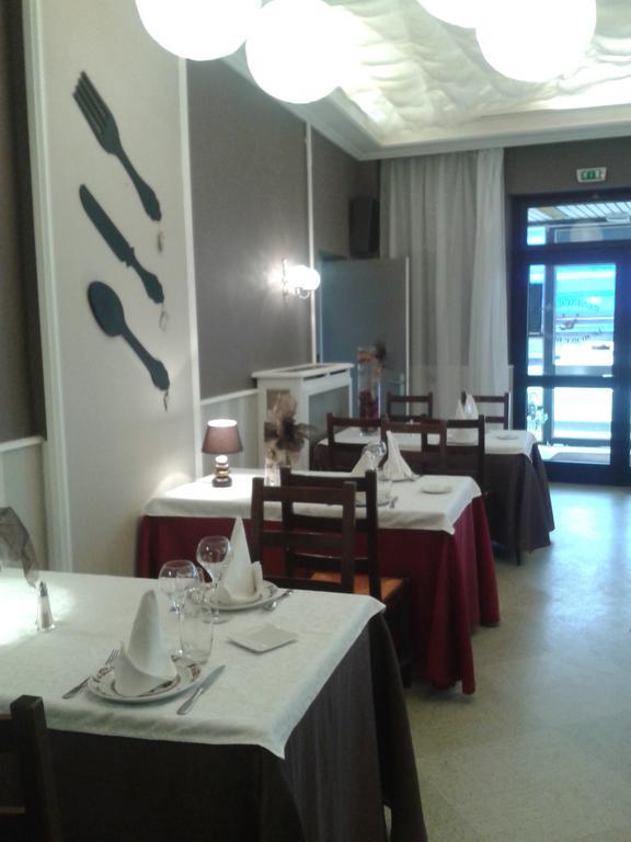 Le Merle Blanc Hotel Logis Дигуэн Экстерьер фото