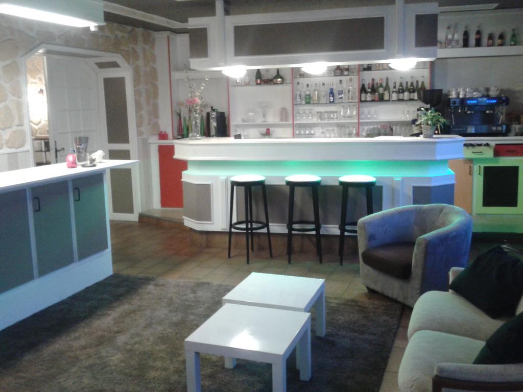 Le Merle Blanc Hotel Logis Дигуэн Экстерьер фото