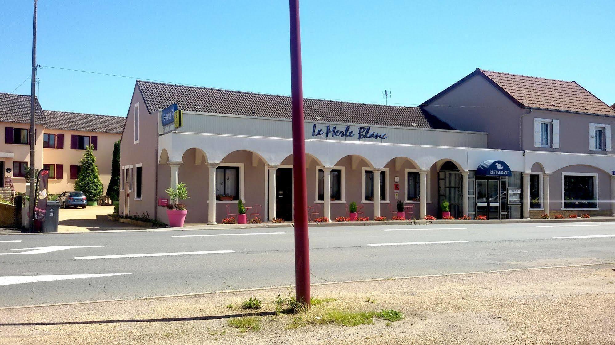 Le Merle Blanc Hotel Logis Дигуэн Экстерьер фото