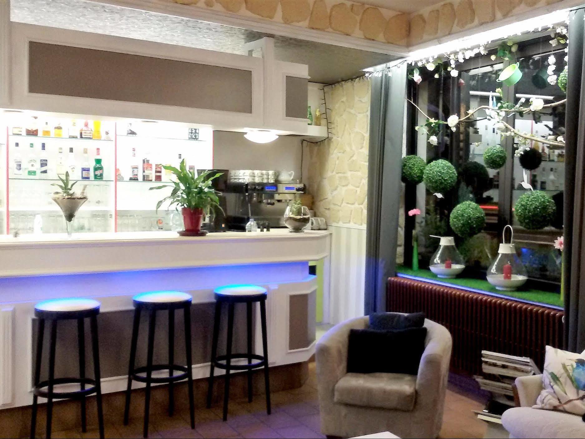 Le Merle Blanc Hotel Logis Дигуэн Экстерьер фото