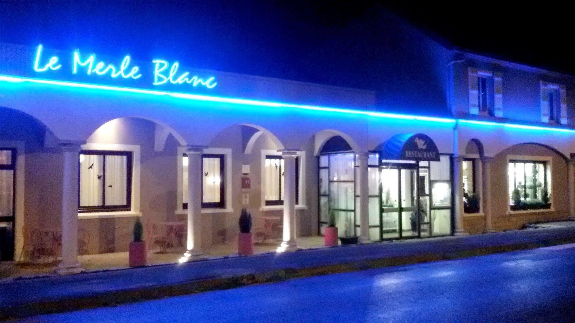 Le Merle Blanc Hotel Logis Дигуэн Экстерьер фото